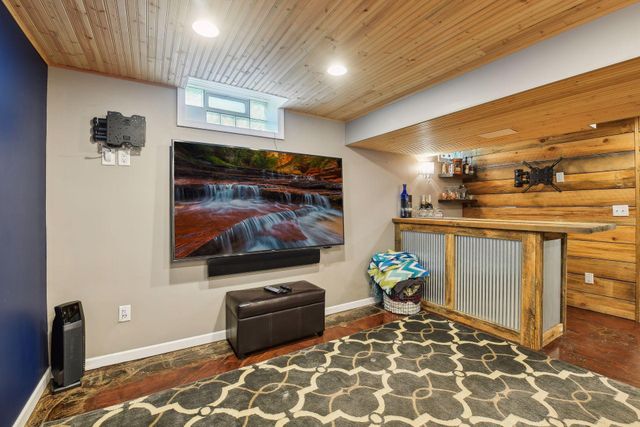 4145 Zenith Avenue N, Robbinsdale, MN 55422