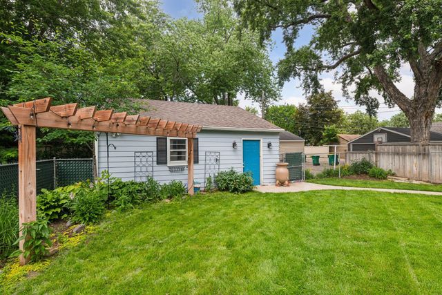 4145 Zenith Avenue N, Robbinsdale, MN 55422