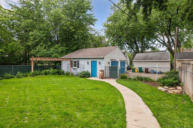 4145 Zenith Avenue N, Robbinsdale, MN 55422