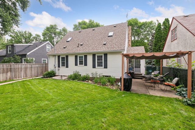 4145 Zenith Avenue N, Robbinsdale, MN 55422