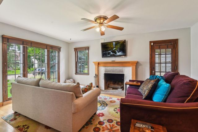 4145 Zenith Avenue N, Robbinsdale, MN 55422