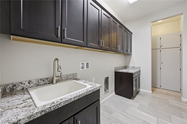 7028 Connor Cove Street, Las Vegas, NV 89118