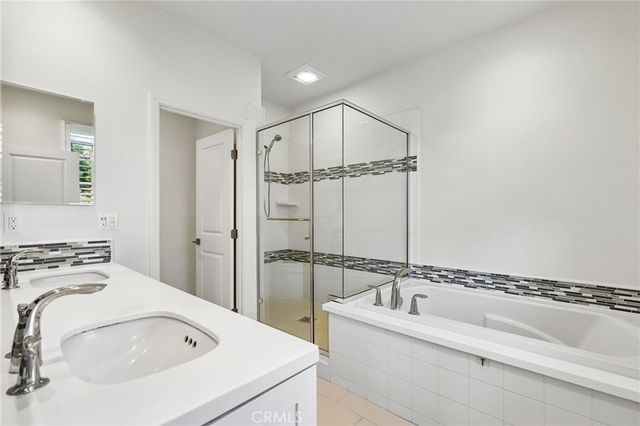 150 Barrow, Irvine, CA 92620