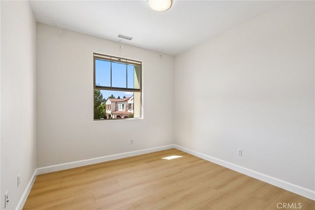 150 Barrow, Irvine, CA 92620