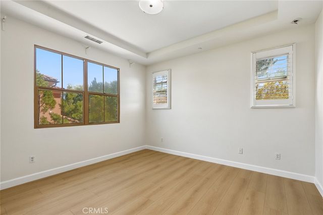 150 Barrow, Irvine, CA 92620