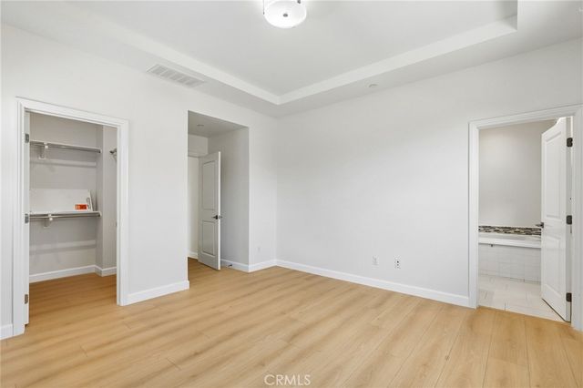 150 Barrow, Irvine, CA 92620