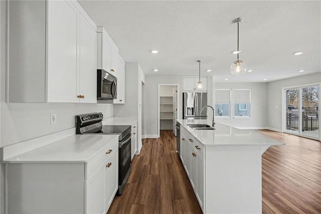 18077 Hauser Street, Overland Park, KS 66013