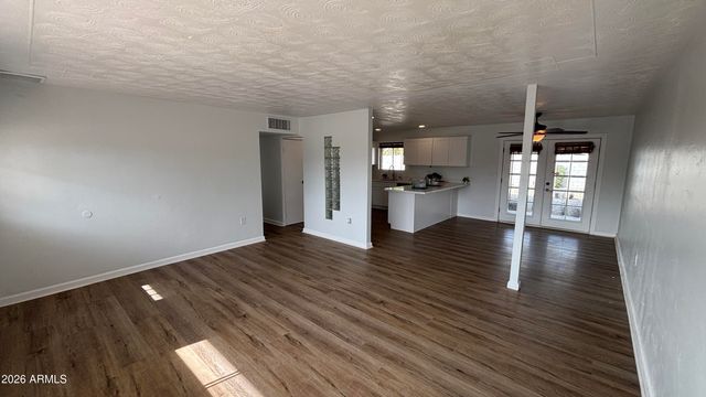 1000 W ELNA RAE Street, Tempe, AZ 85281