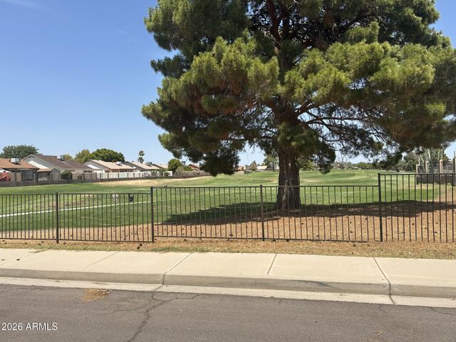 10831 W LAURIE Lane, Peoria, AZ 85345