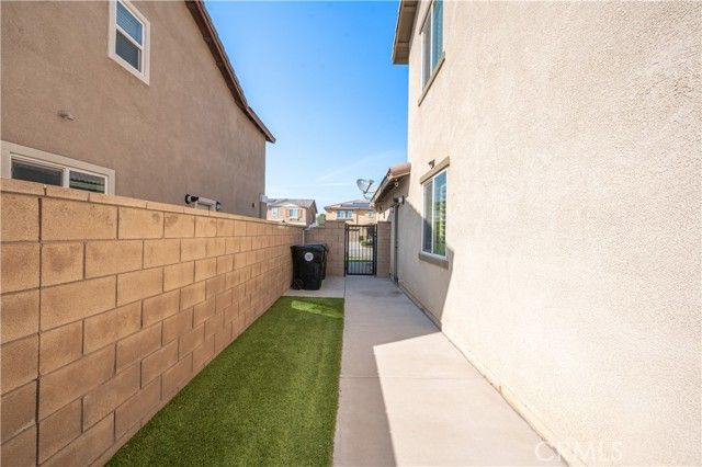 17043 Sugar Hollow Lane, Fontana, CA 92336