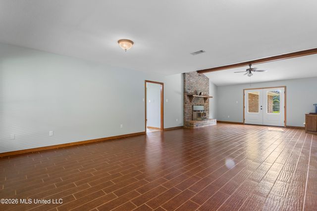 153 Pittman Road, Ocean Springs, MS 39564