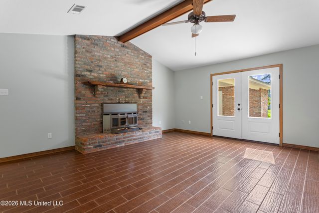 153 Pittman Road, Ocean Springs, MS 39564