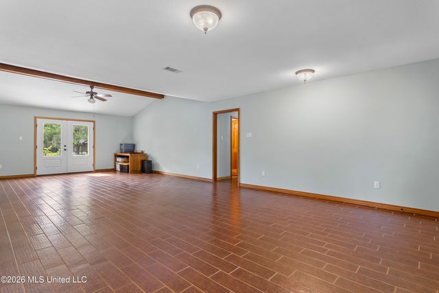 153 Pittman Road, Ocean Springs, MS 39564