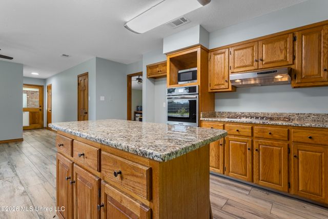 153 Pittman Road, Ocean Springs, MS 39564