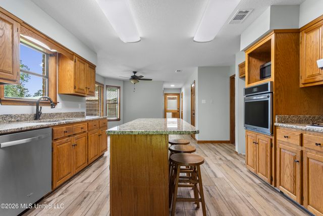 153 Pittman Road, Ocean Springs, MS 39564