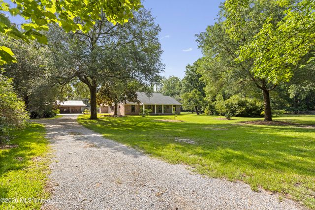 153 Pittman Road, Ocean Springs, MS 39564