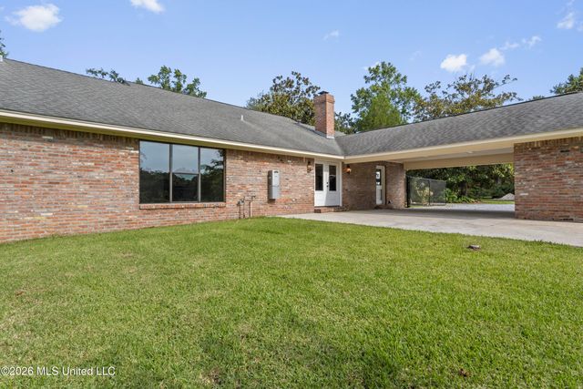 153 Pittman Road, Ocean Springs, MS 39564