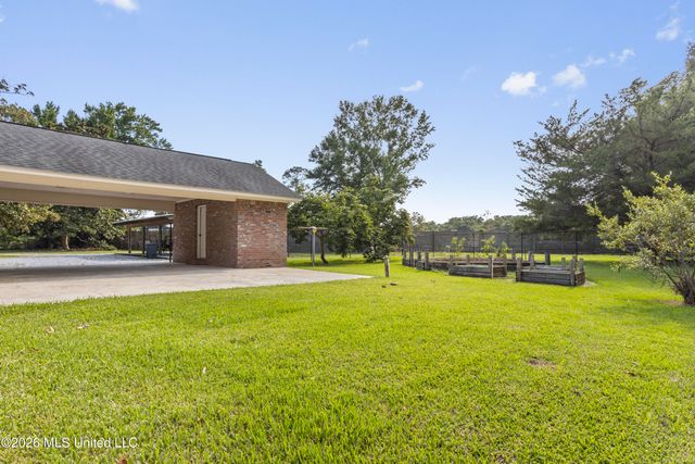 153 Pittman Road, Ocean Springs, MS 39564