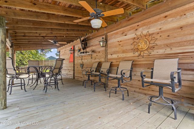 153 Pittman Road, Ocean Springs, MS 39564