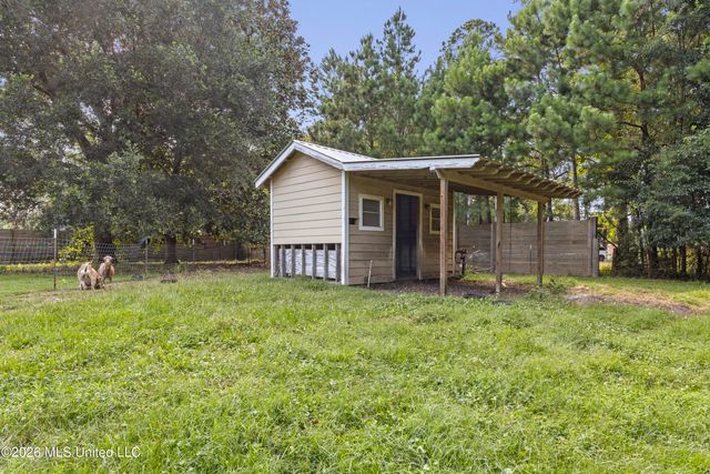 153 Pittman Road, Ocean Springs, MS 39564