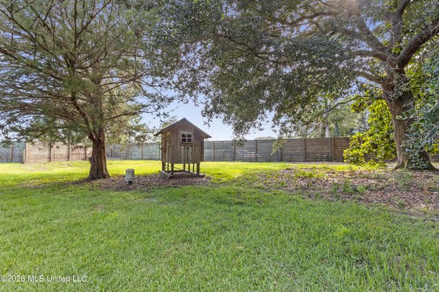 153 Pittman Road, Ocean Springs, MS 39564