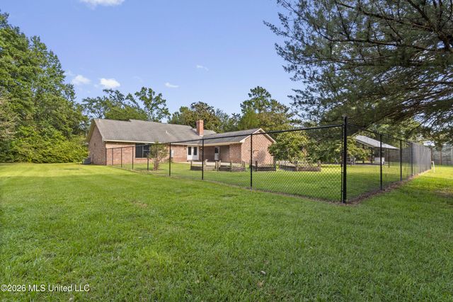 153 Pittman Road, Ocean Springs, MS 39564