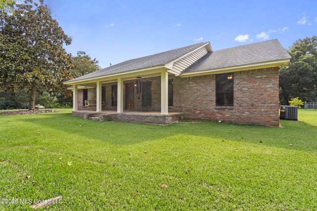153 Pittman Road, Ocean Springs, MS 39564