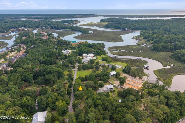 153 Pittman Road, Ocean Springs, MS 39564
