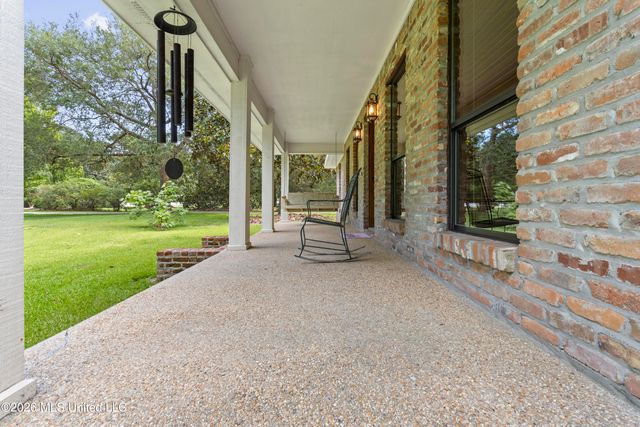 153 Pittman Road, Ocean Springs, MS 39564