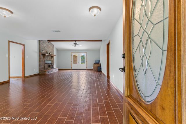 153 Pittman Road, Ocean Springs, MS 39564