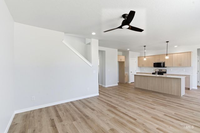 901 E Crab Springs St, Nampa, ID 83686