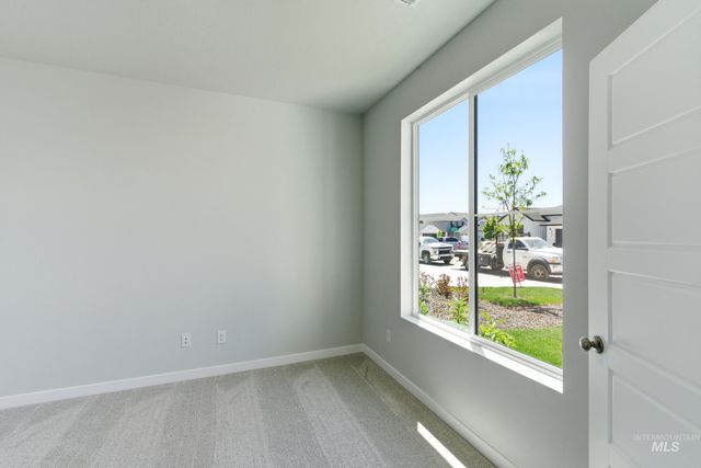 901 E Crab Springs St, Nampa, ID 83686