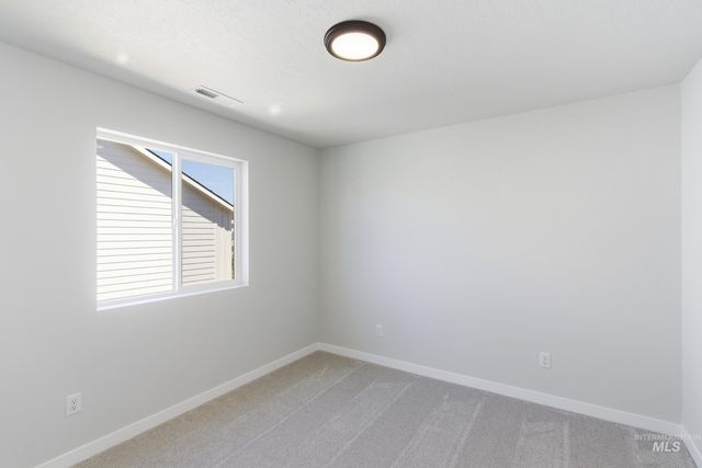 901 E Crab Springs St, Nampa, ID 83686