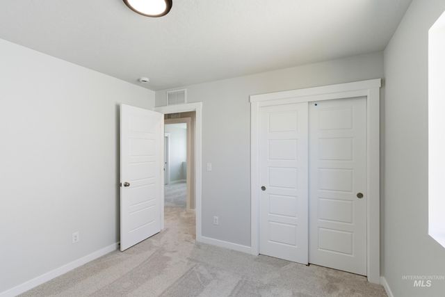 901 E Crab Springs St, Nampa, ID 83686