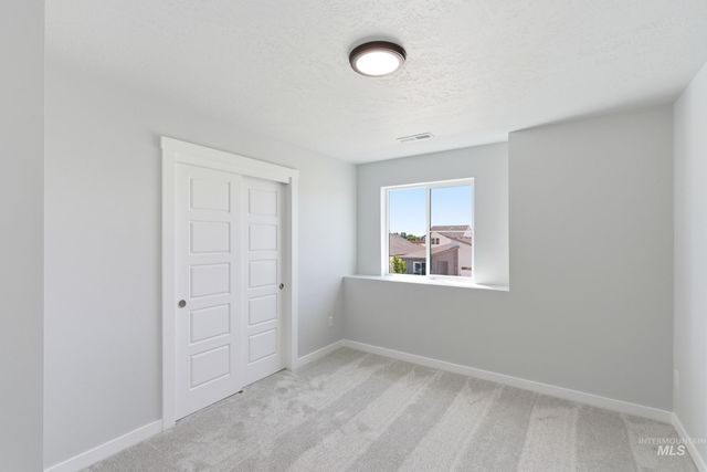 901 E Crab Springs St, Nampa, ID 83686
