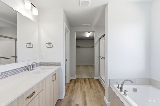 901 E Crab Springs St, Nampa, ID 83686