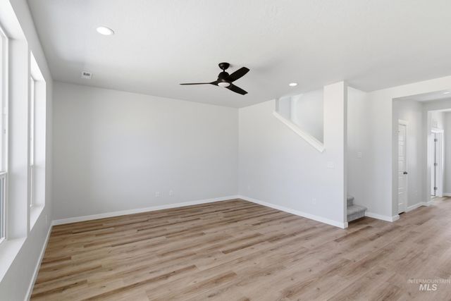 901 E Crab Springs St, Nampa, ID 83686