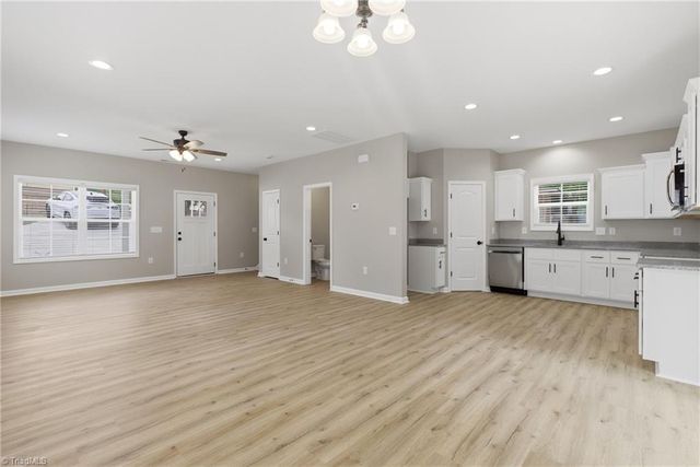 2408 Phillips Avenue, Greensboro, NC 27405