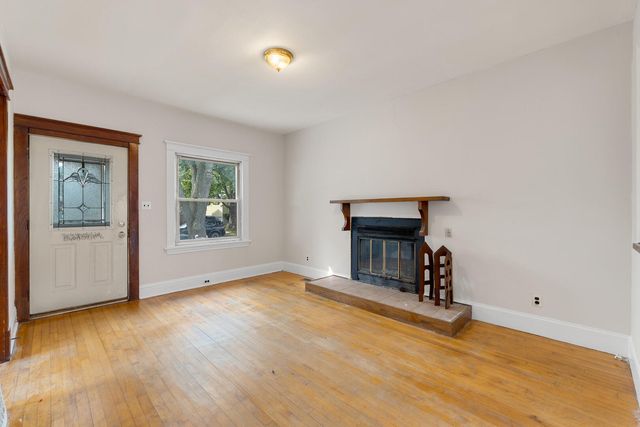 13 W 37th Street, Steger, IL 60475