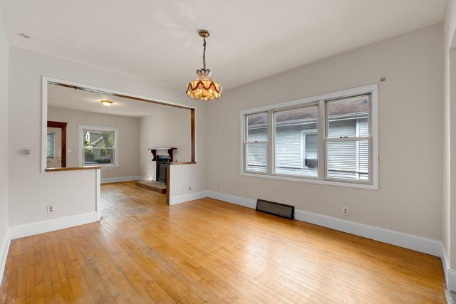 13 W 37th Street, Steger, IL 60475