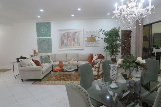 7460 La Paz Boulevard 205, Boca Raton, FL 33433