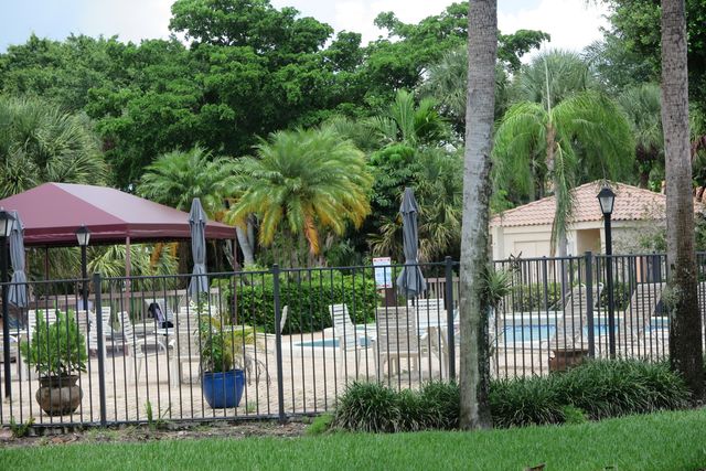 7460 La Paz Boulevard 205, Boca Raton, FL 33433