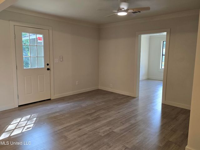 903 W Main, Senatobia, MS 38668