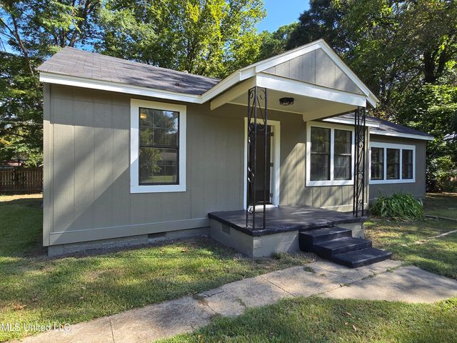 903 W Main, Senatobia, MS 38668