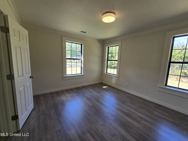 903 W Main, Senatobia, MS 38668