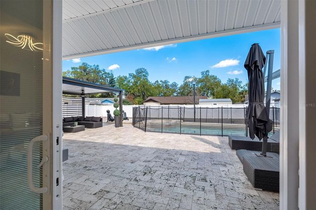 1803 LAKE CREST AVENUE, Brandon, FL 33510