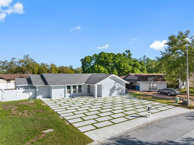 1803 LAKE CREST AVENUE, Brandon, FL 33510