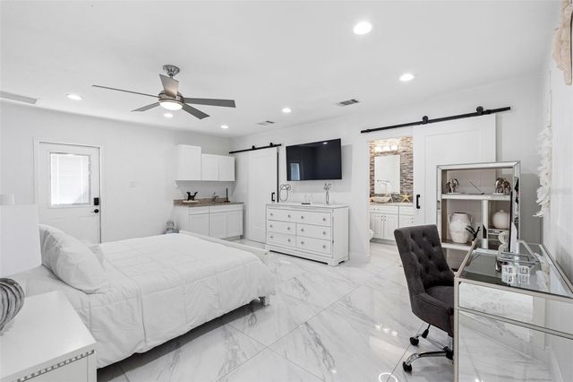 1803 LAKE CREST AVENUE, Brandon, FL 33510