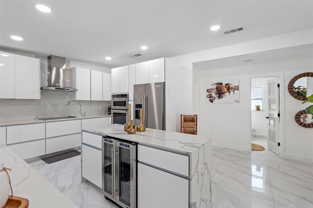 1803 LAKE CREST AVENUE, Brandon, FL 33510