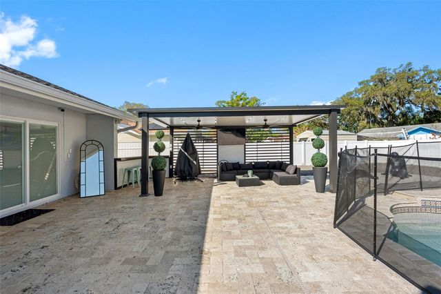 1803 LAKE CREST AVENUE, Brandon, FL 33510